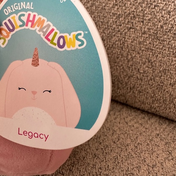 Nwt 🐰 5" Legacy the Bunny HTF Squishmallow - Picture 3 of 5